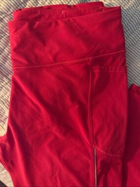 High-Rise Red Women's Leggings with Side Pocket